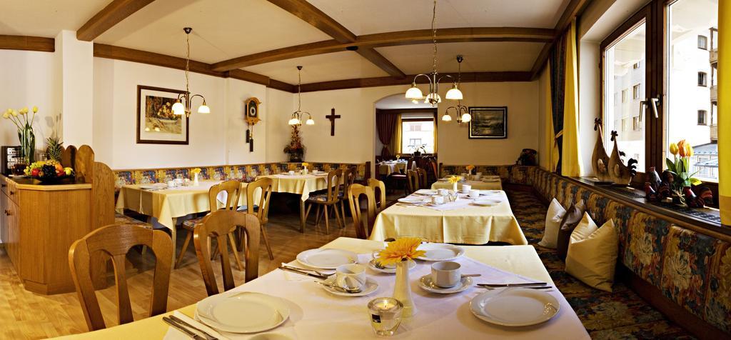 Apart Hotel Garni Strasser Zell am Ziller Luaran gambar