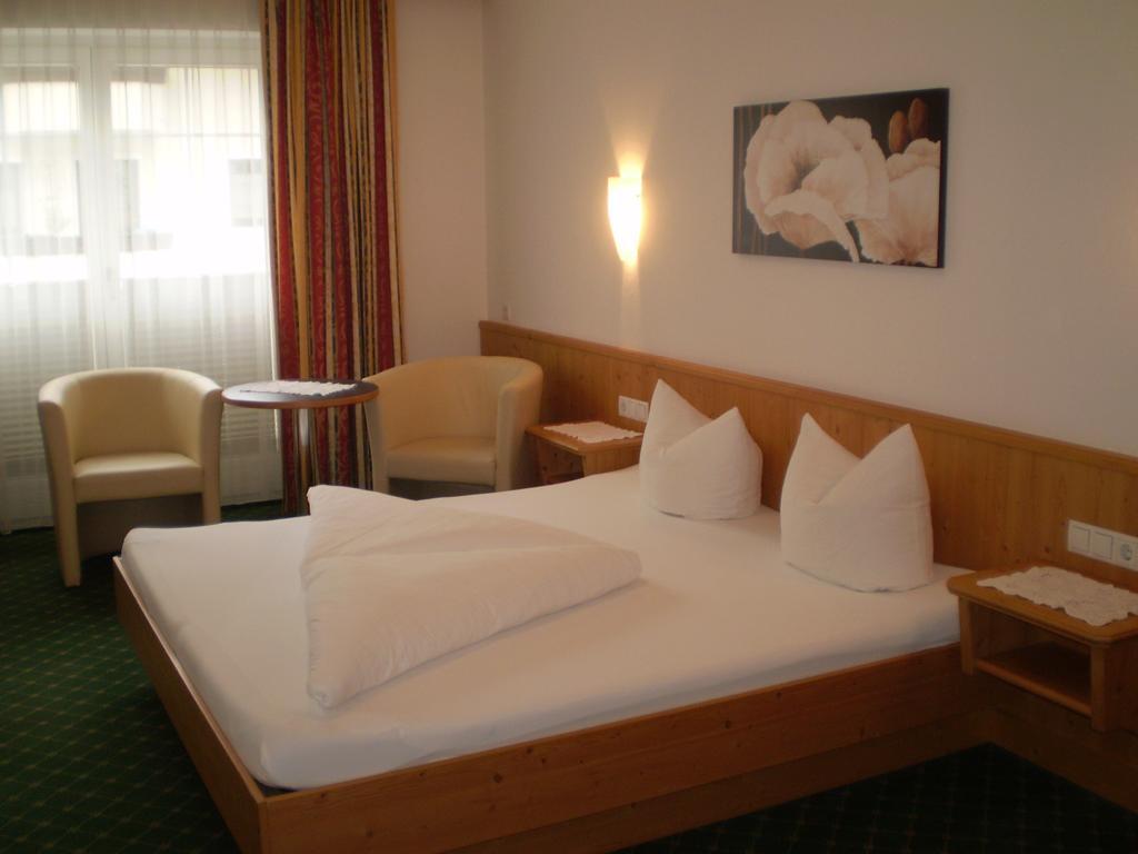 Apart Hotel Garni Strasser Zell am Ziller Bilik gambar