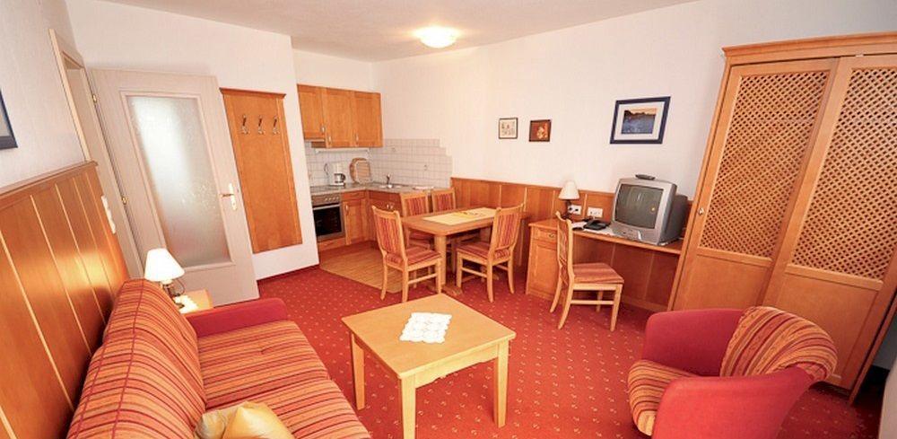 Apart Hotel Garni Strasser Zell am Ziller Luaran gambar