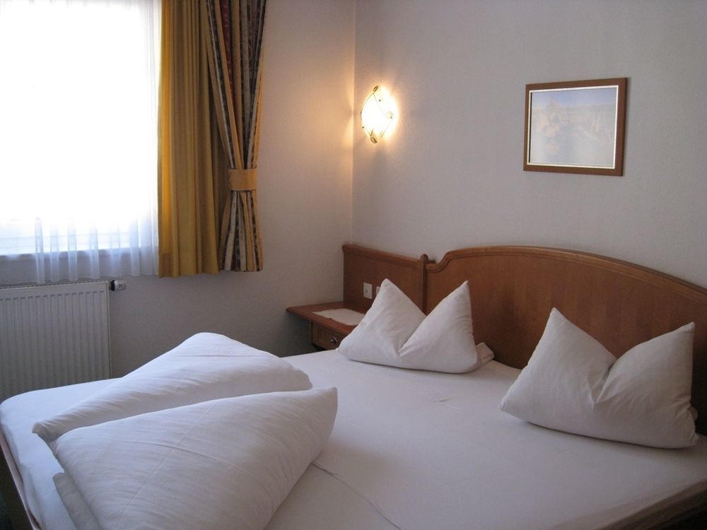 Apart Hotel Garni Strasser Zell am Ziller Luaran gambar
