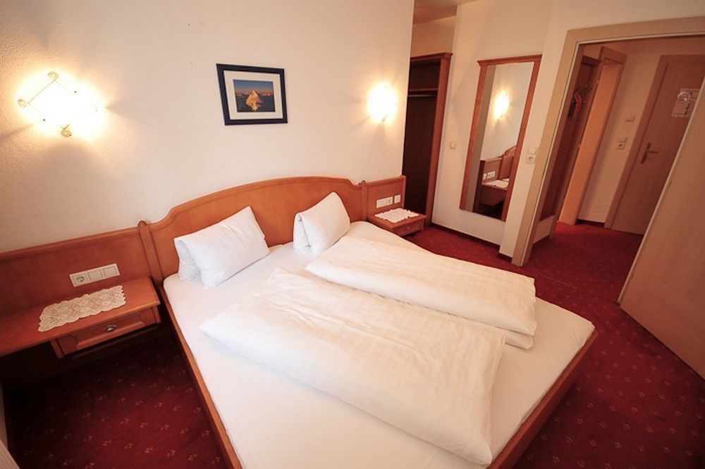 Apart Hotel Garni Strasser Zell am Ziller Luaran gambar