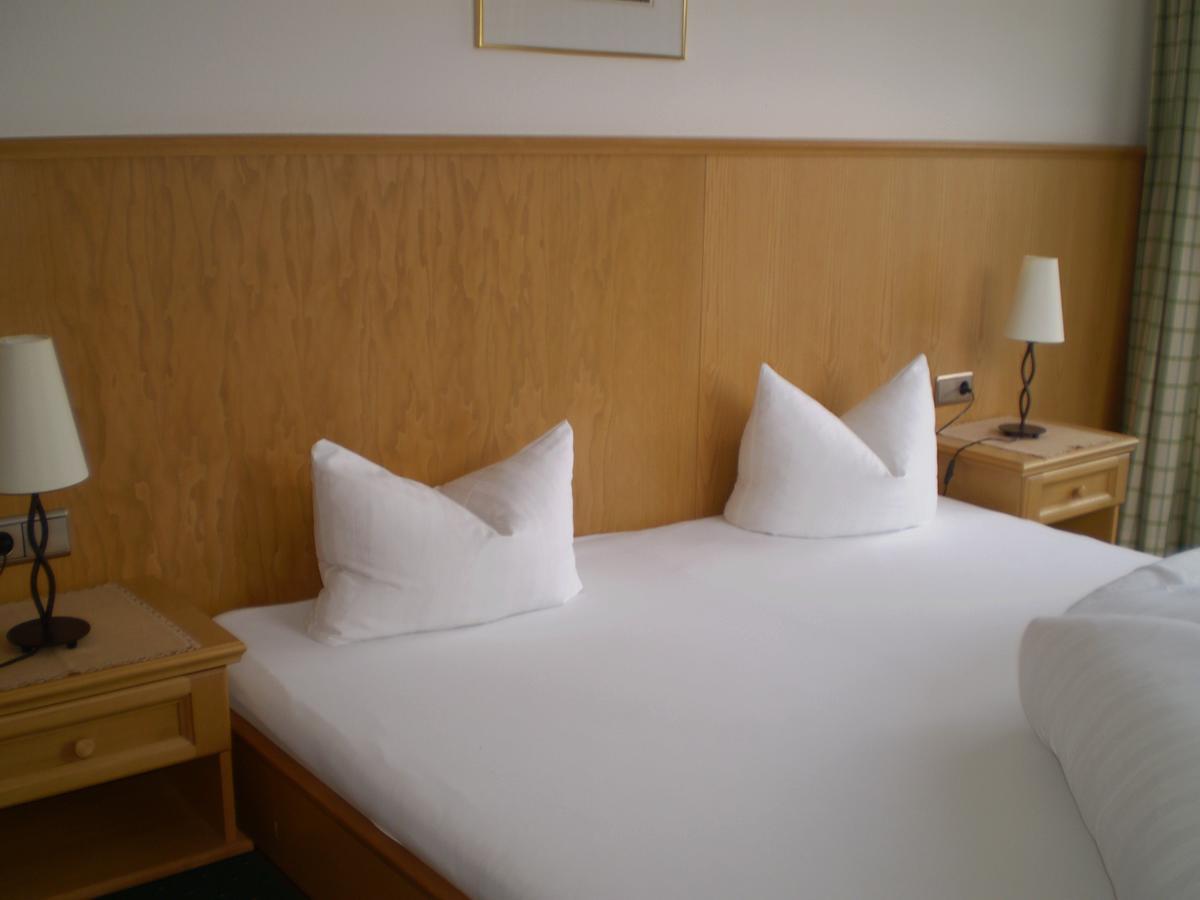 Apart Hotel Garni Strasser Zell am Ziller Luaran gambar