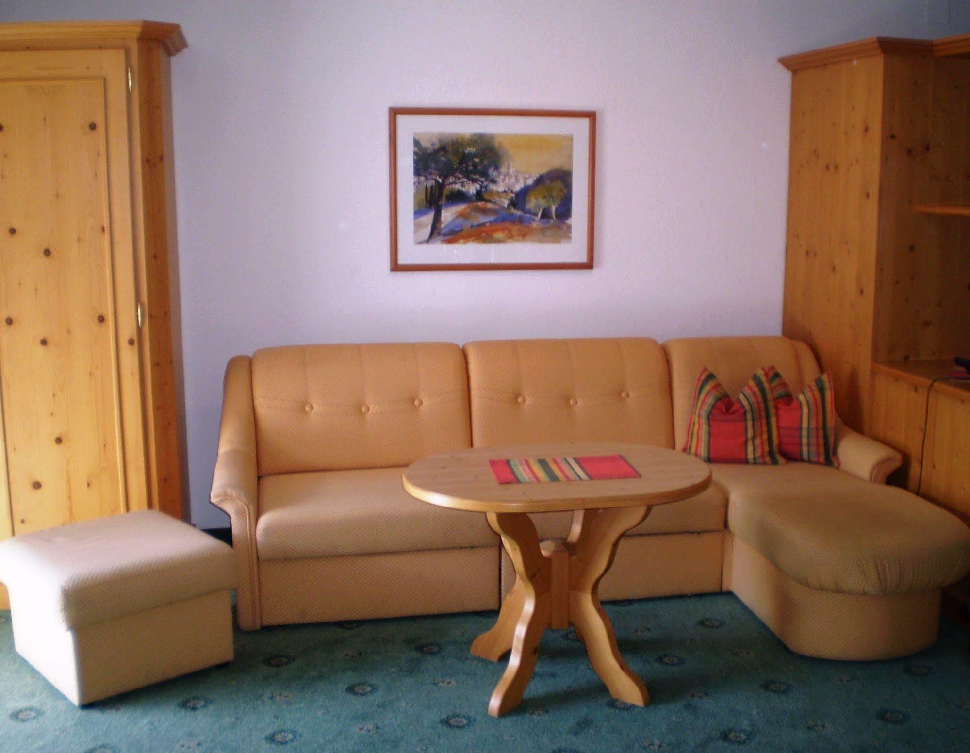 Apart Hotel Garni Strasser Zell am Ziller Luaran gambar