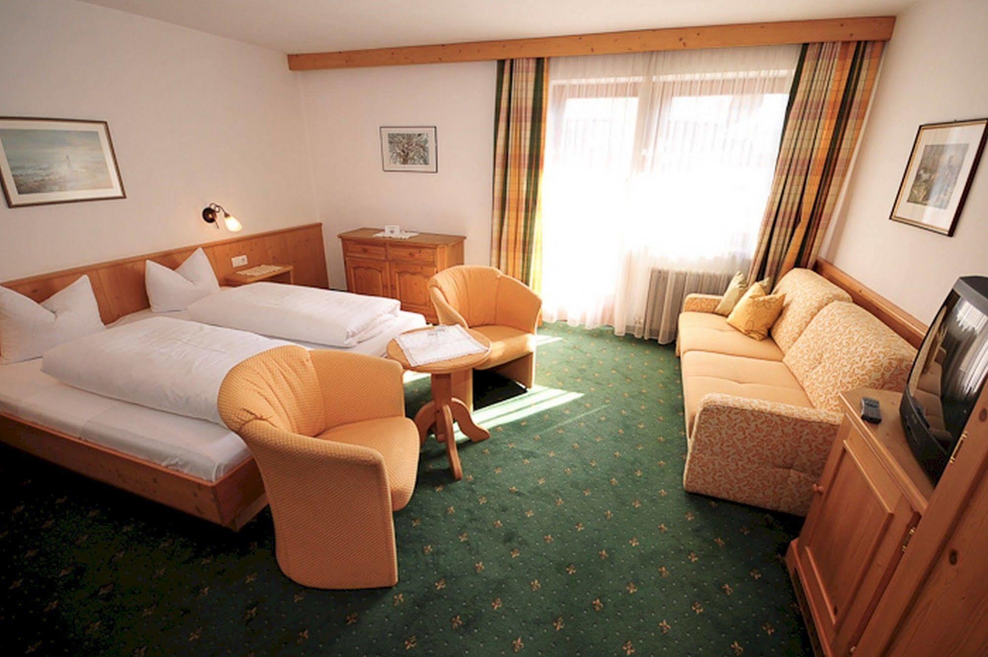 Apart Hotel Garni Strasser Zell am Ziller Luaran gambar