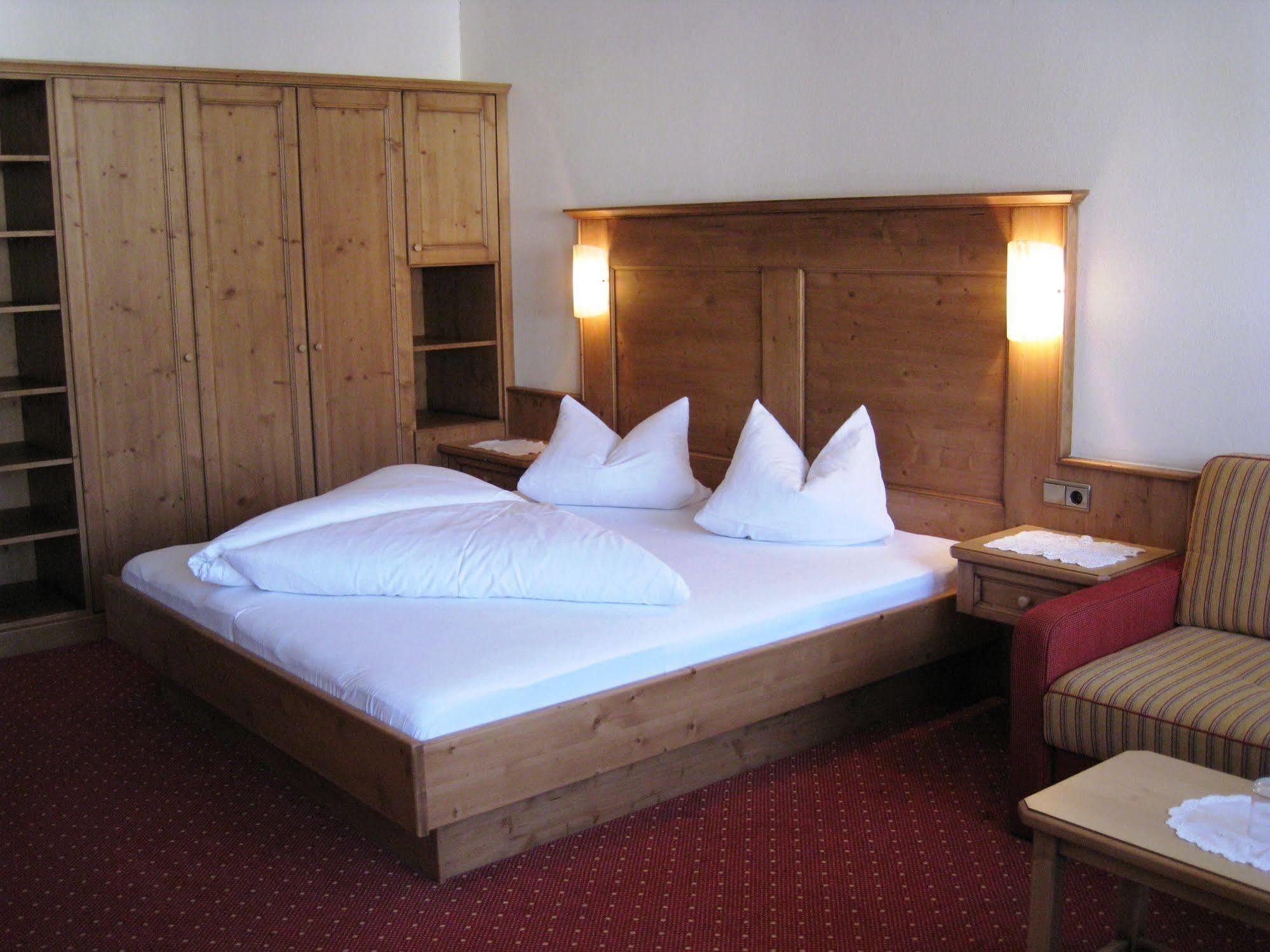 Apart Hotel Garni Strasser Zell am Ziller Luaran gambar