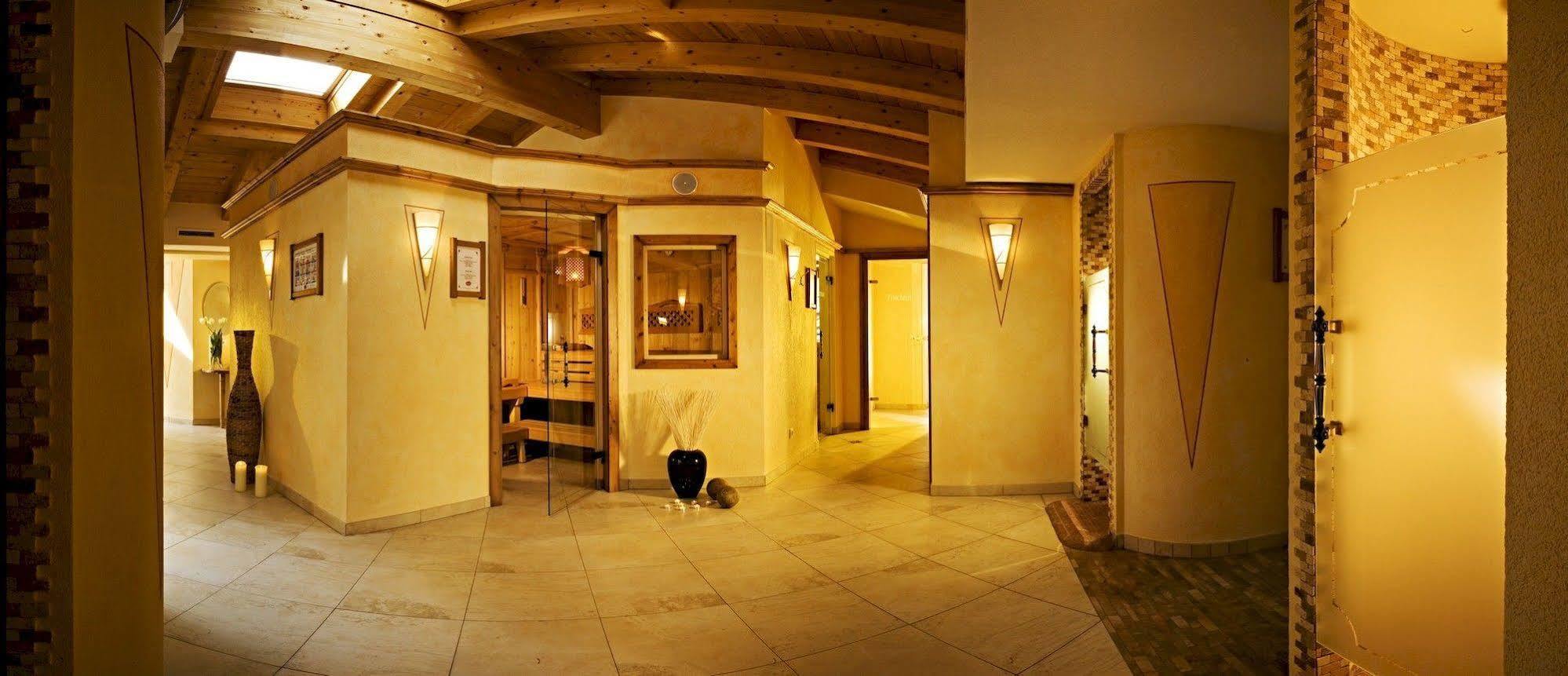 Apart Hotel Garni Strasser Zell am Ziller Luaran gambar